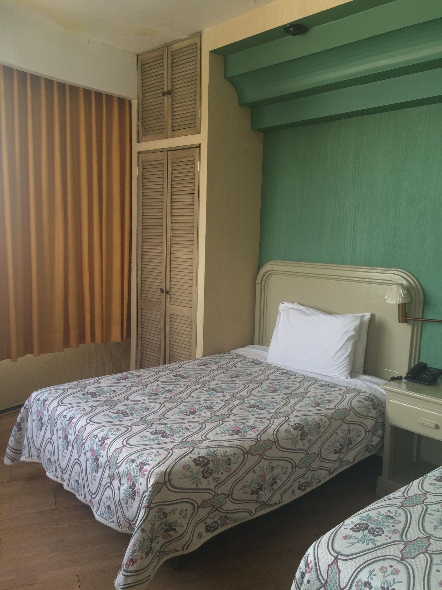 Oyo Nueva Galicia Hotel Guadalajara Buitenkant foto