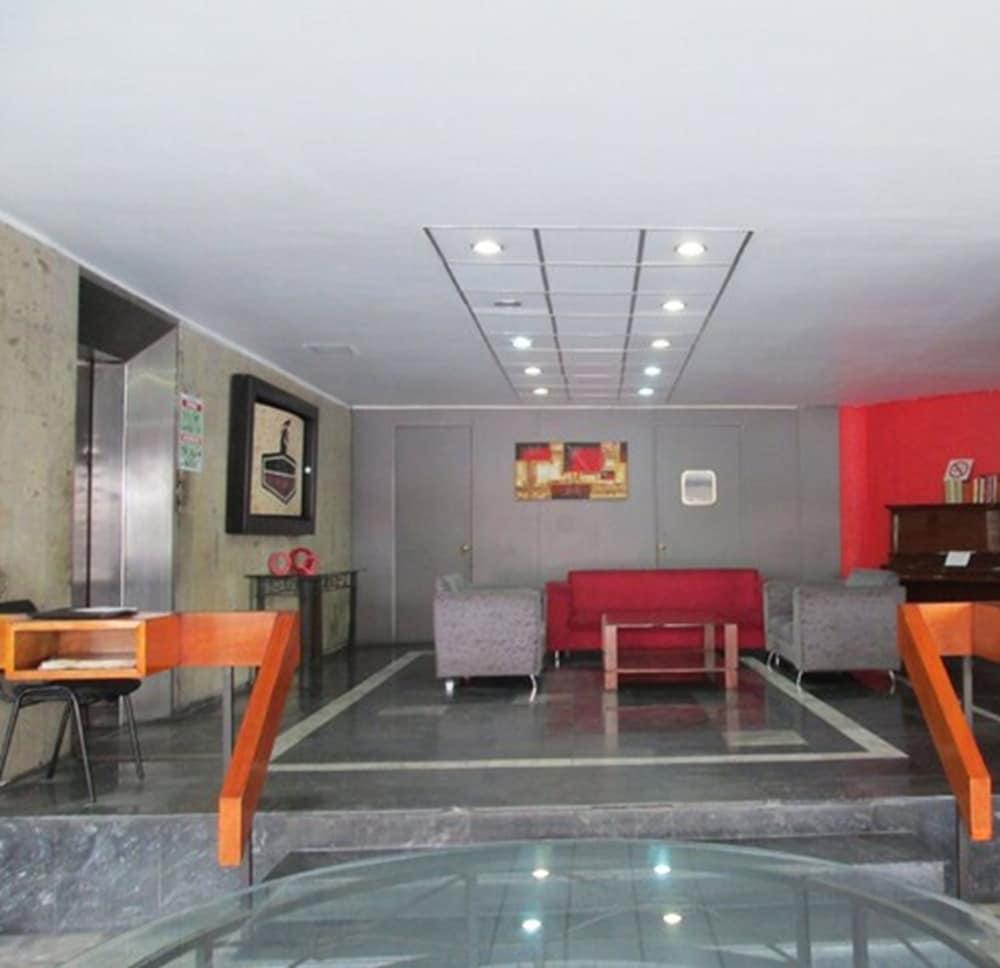 Oyo Nueva Galicia Hotel Guadalajara Buitenkant foto