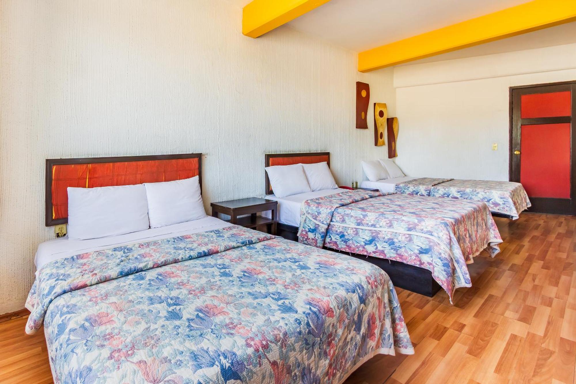 Oyo Nueva Galicia Hotel Guadalajara Buitenkant foto