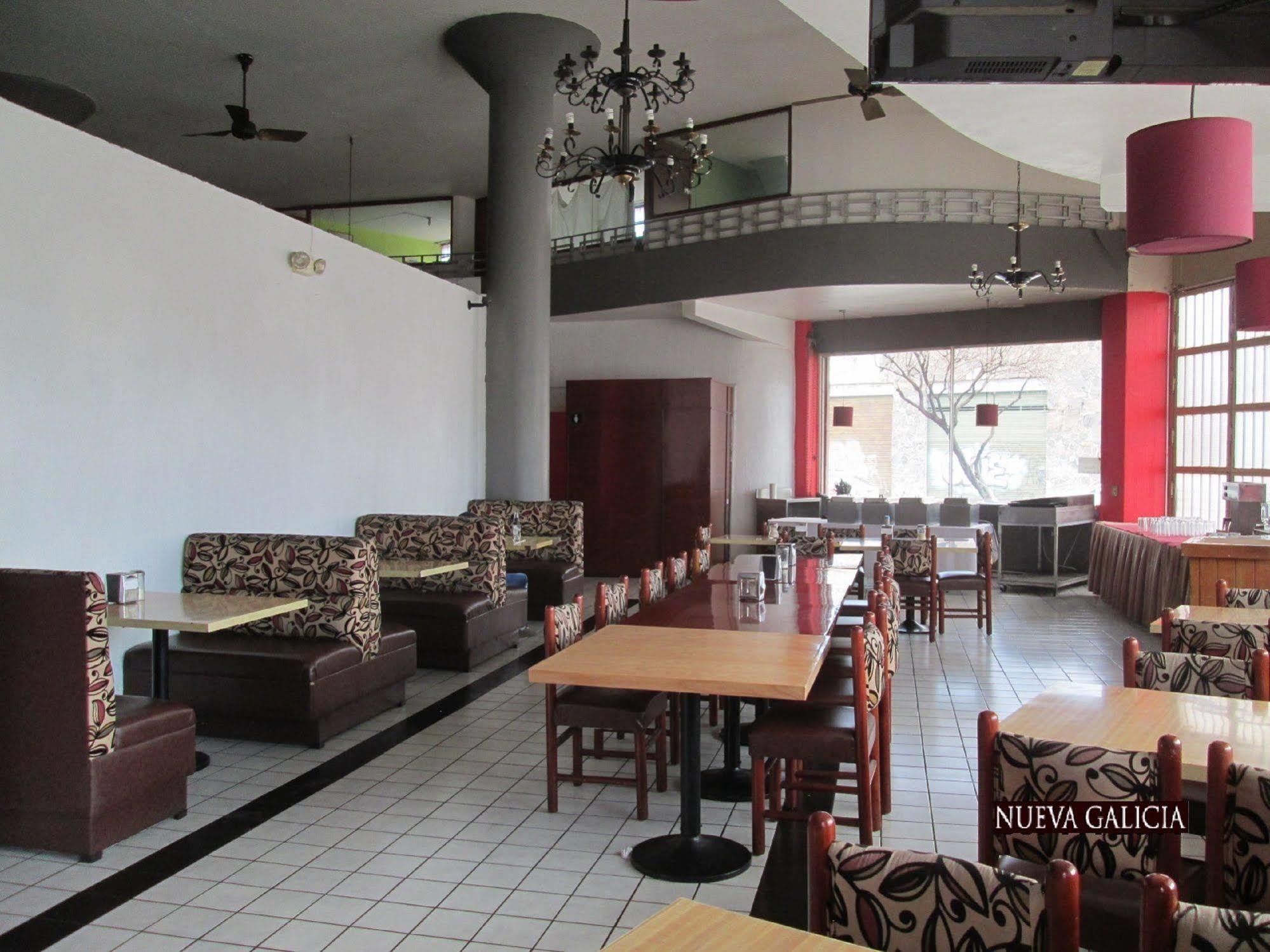 Oyo Nueva Galicia Hotel Guadalajara Buitenkant foto