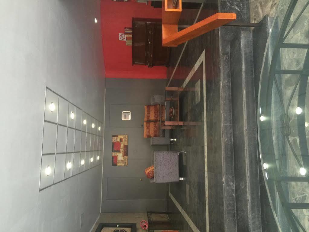 Oyo Nueva Galicia Hotel Guadalajara Buitenkant foto